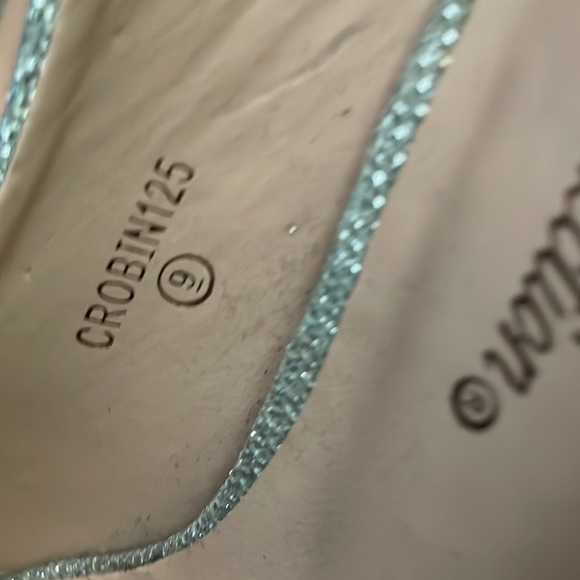 Sequin Stiletoss - Picture 7 of 7